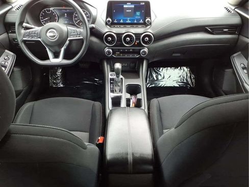 Used 2024 Nissan Sentra SV FWD image 11