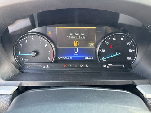 Used 2022 Ford Explorer XLT AWD/4WD image 15