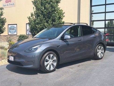Used 2023 Tesla Model Y Long Range AWD/4WD image 34