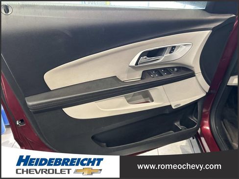 Used 2016 Chevrolet Equinox LTZ w/ Enhanced Convenience Package image 9