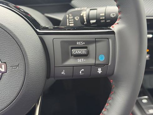 New 2026 Nissan Kicks SR AWD/4WD image 28