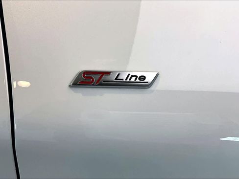 Used 2025 Ford Explorer ST-Line image 10