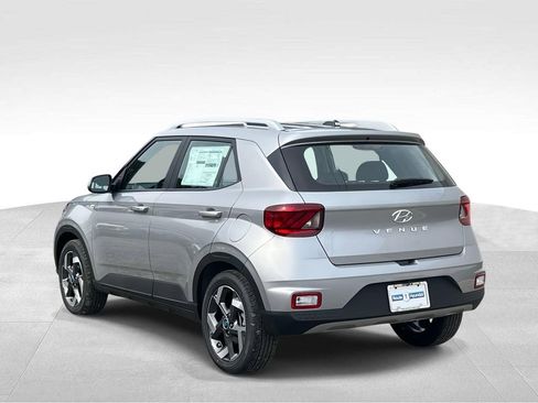 New 2026 Hyundai Venue SEL FWD image 3