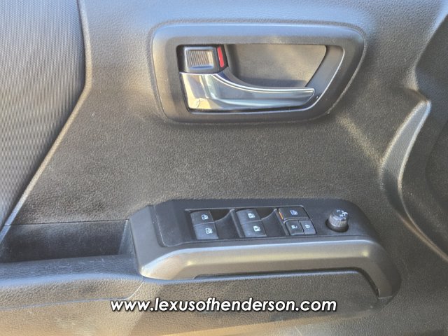 Used 2022 Toyota Tacoma TRD Off-Road AWD/4WD image 20