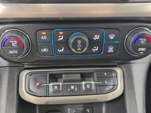 Used 2023 GMC Acadia Denali w/ Denali Ultimate Package AWD/4WD image 15