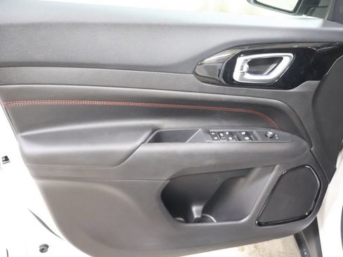 New 2026 Jeep Compass Trailhawk AWD/4WD image 10