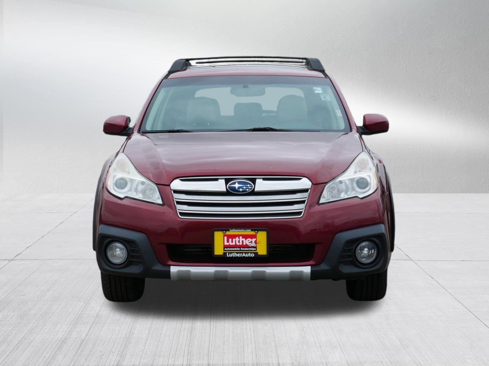 Used 2013 Subaru Outback 3.6R Limited w/ Moonroof Pkg AWD/4WD image 2