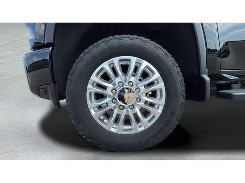 Certified 2023 Chevrolet Silverado 3500 High Country w/ Technology Package AWD/4WD image 35