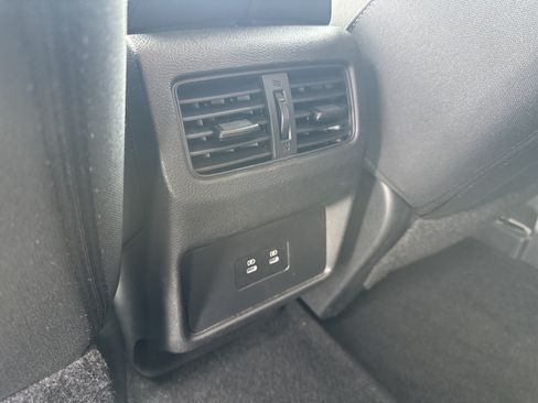 Used 2024 Nissan Rogue SV AWD/4WD image 28