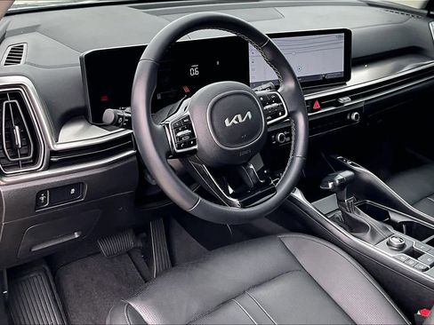 Used 2024 Kia Sorento S w/ Panoramic Sunroof Package FWD image 16