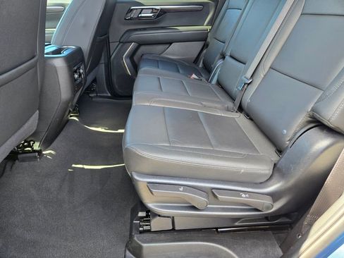 Used 2025 Chevrolet Tahoe LT AWD/4WD image 11