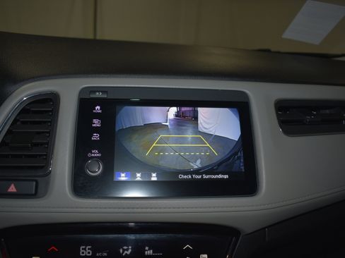 Used 2019 Honda HR-V Touring image 19