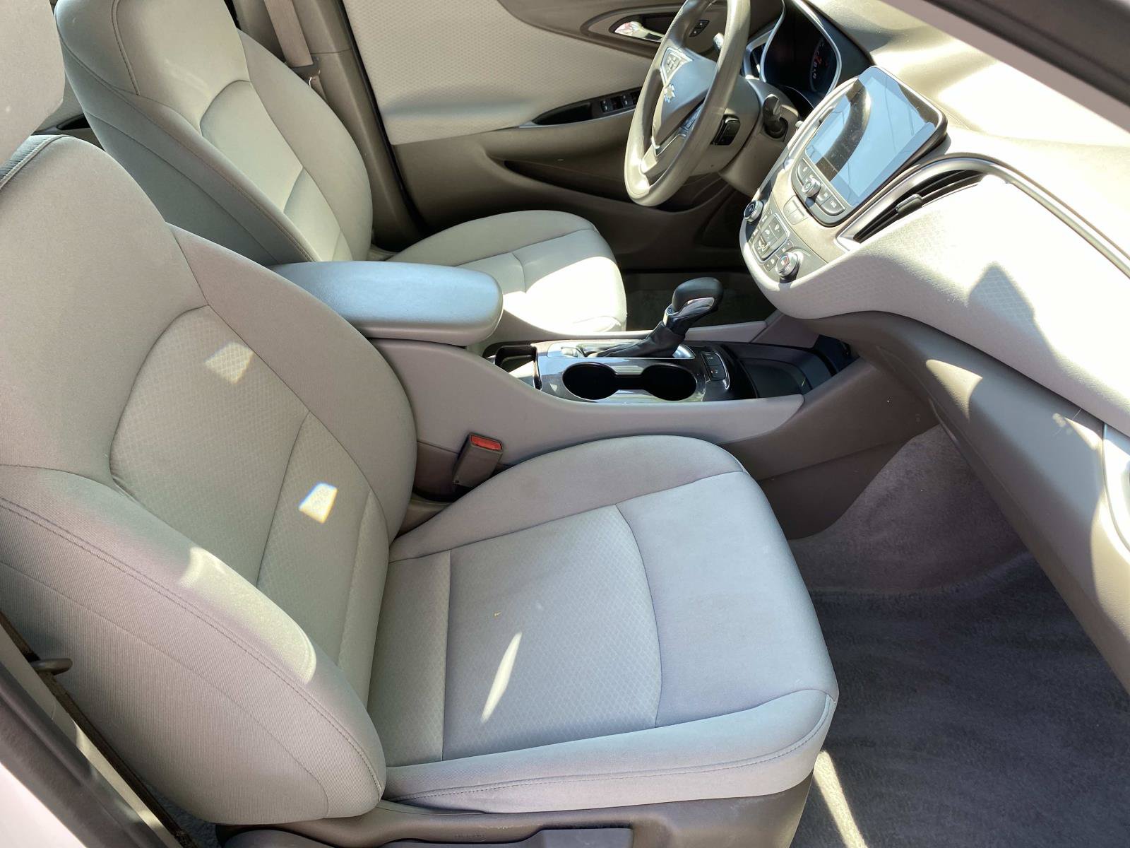 Used 2024 Chevrolet Malibu LS FWD image 21