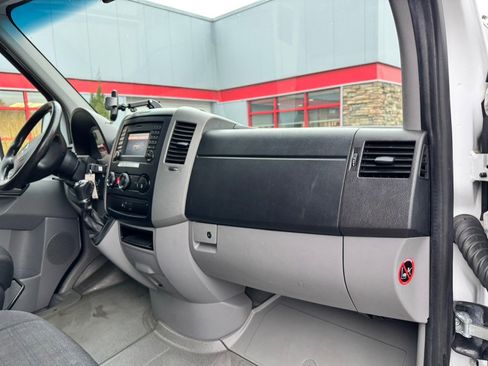 Used 2017 Mercedes-Benz Sprinter 2500 image 12