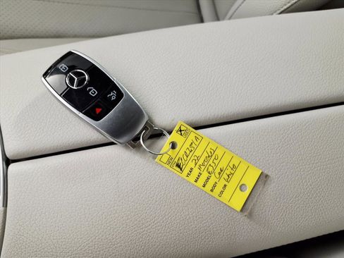 Used 2022 Mercedes-Benz E 350 Sedan image 24
