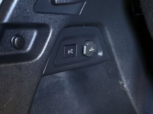 Used 2025 Honda Pilot Black Edition image 34