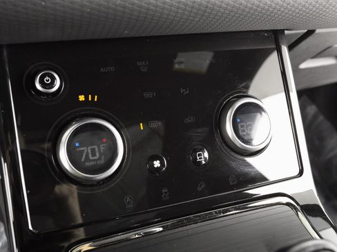 Used 2022 Land Rover Range Rover Evoque R-Dynamic S image 16