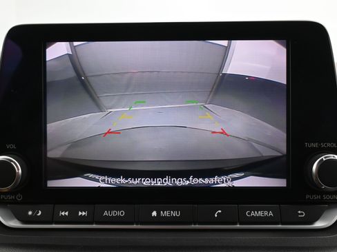 Used 2023 Nissan Rogue SV image 16