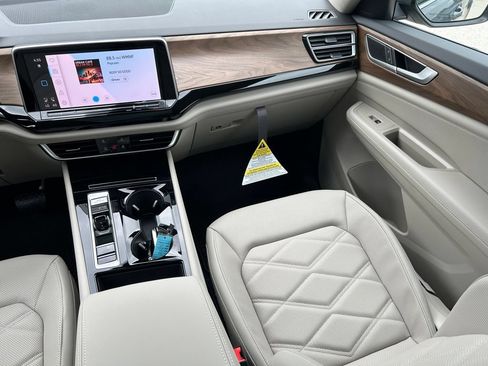New 2026 Volkswagen Atlas SE FWD image 11