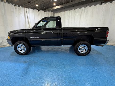 Used 1998 Dodge Ram 1500 Truck 4x4 Regular Cab image 3