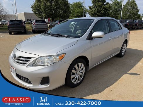 Used 2013 Toyota Corolla LE FWD image 1