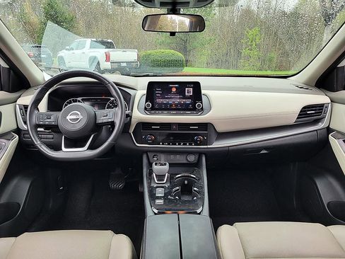 Certified 2024 Nissan Rogue SV w/ SV Premium Package image 15