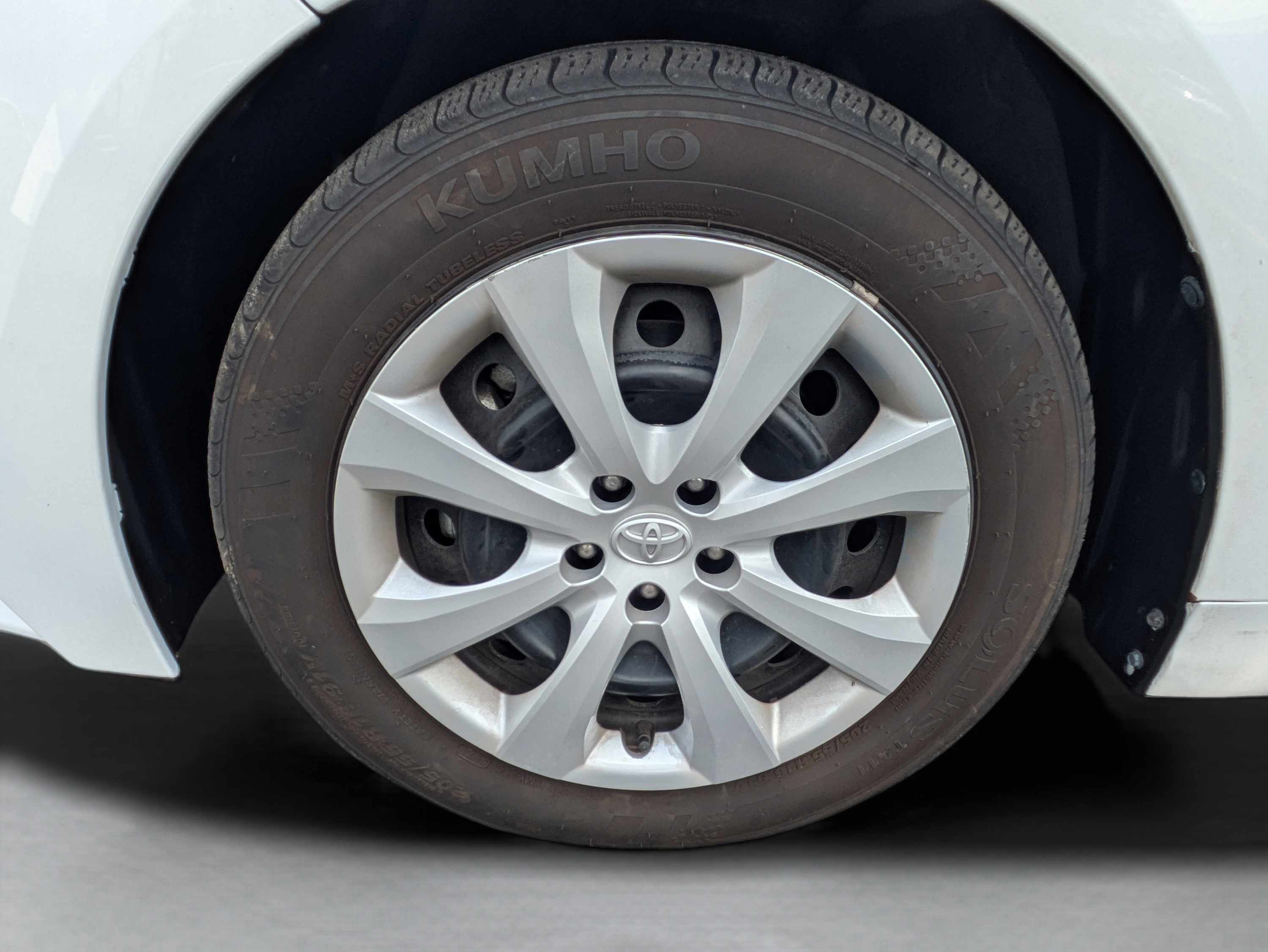 Used 2024 Toyota Corolla LE FWD image 10