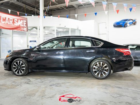 Used 2018 Nissan Altima 2.5 SL w/ 2.5 SL Technology Package image 4