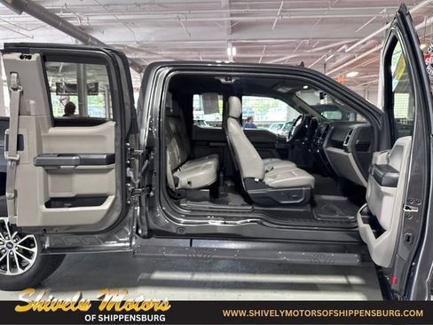 Used 2019 Ford F150 XLT w/ Equipment Group 302A Luxury AWD/4WD image 35