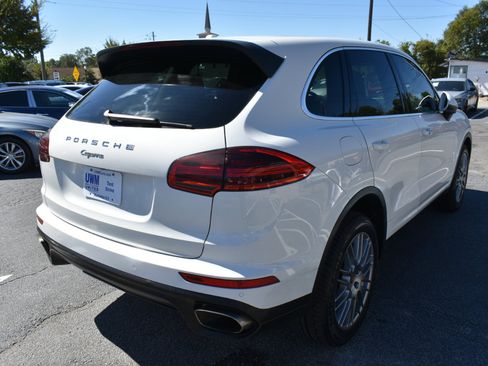 Used 2018 Porsche Cayenne Platinum Edition image 6