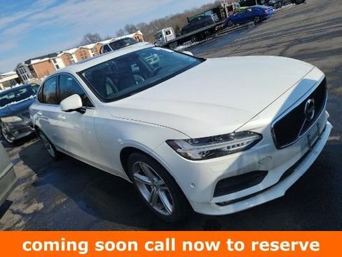 Used 2018 Volvo S90 T5 Momentum w/ Convenience Package image 1