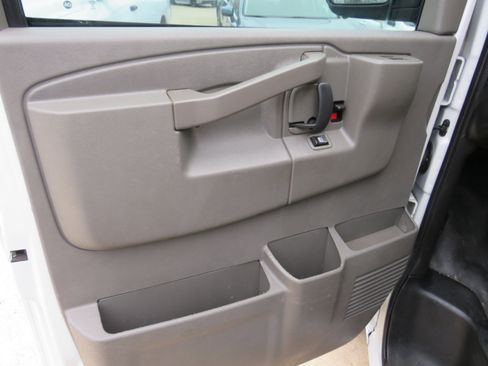 Used 2019 Chevrolet Express 2500 2500 Cargo Extended w/ Driver Convenience Package image 11