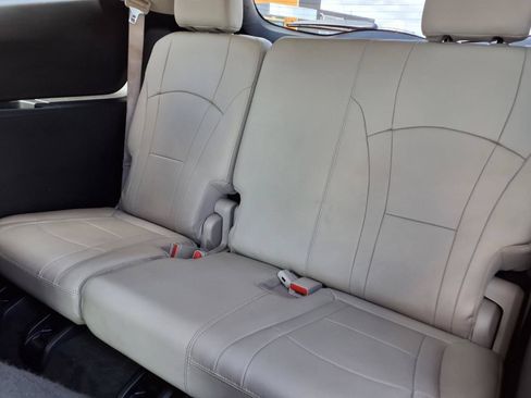 Used 2019 Buick Enclave Premium FWD image 18