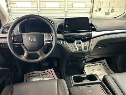 Used 2025 Honda Odyssey EX-L image 4