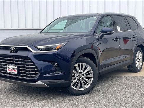 New 2026 Toyota Grand Highlander Platinum image 2