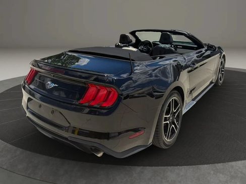 Used 2018 Ford Mustang Premium RWD image 7
