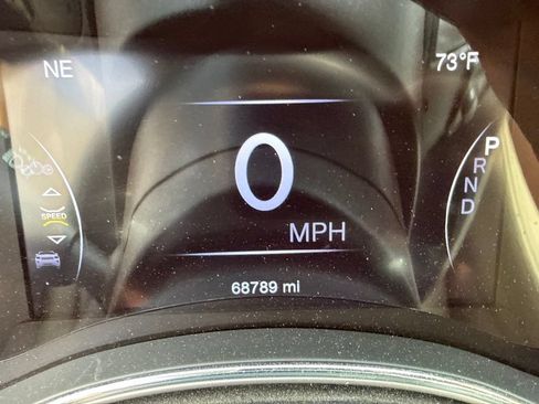 Used 2017 Jeep Grand Cherokee Limited AWD/4WD image 9