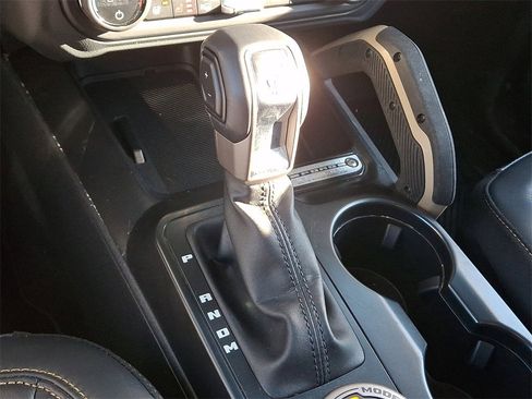 Certified 2025 Ford Bronco Badlands image 15