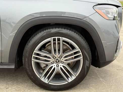 Used 2024 Mercedes-Benz GLS 450 4MATIC image 11