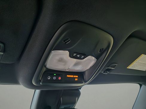 Used 2024 Chevrolet TrailBlazer RS w/ Driver Confidence Package image 22