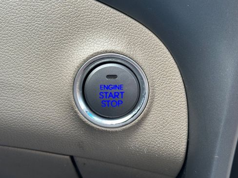 Used 2016 Hyundai Elantra Value Edition image 32