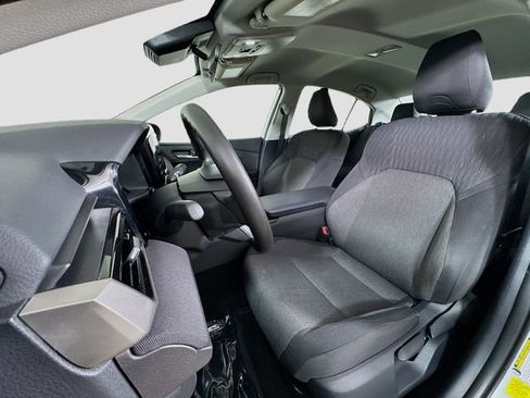Used 2025 Toyota Camry LE FWD image 17