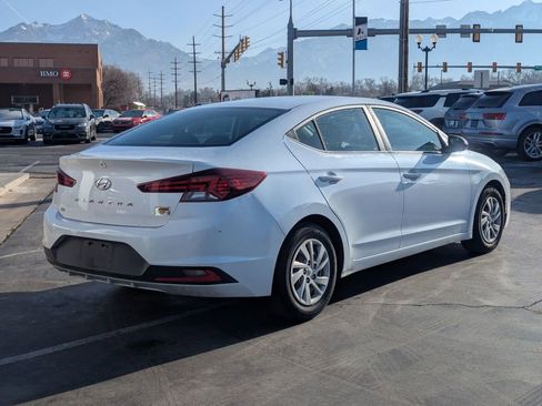 Used 2020 Hyundai Elantra SE w/ Cargo Package (C1) image 4