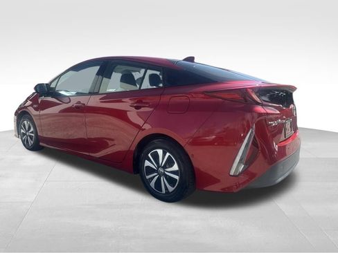 Used 2017 Toyota Prius Prime image 5
