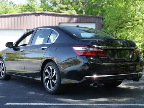 Used 2016 Honda Accord EX-L image 3