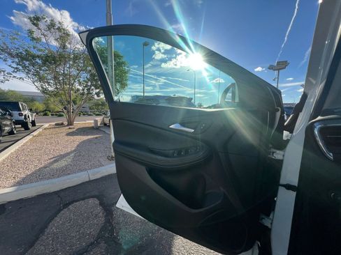 Used 2025 Buick Encore GX Preferred image 20