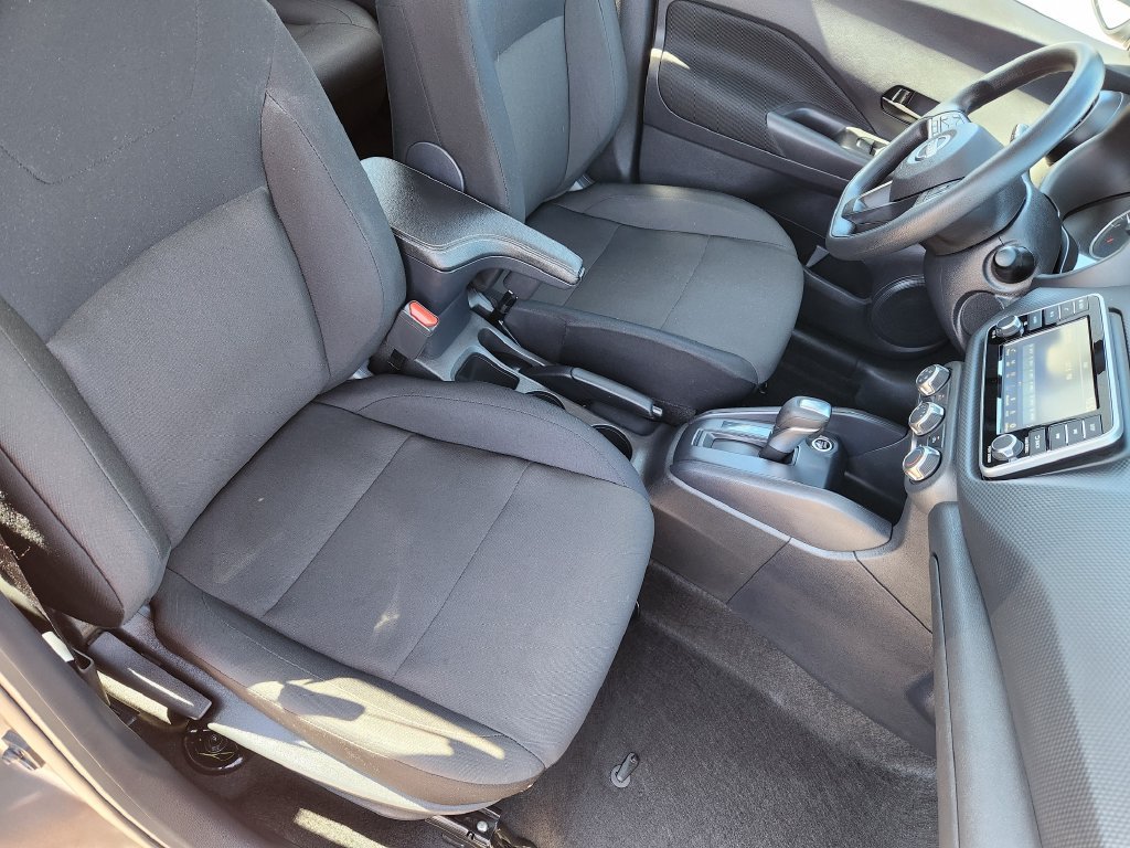 Certified 2025 Nissan Kicks Play S FWD image 11