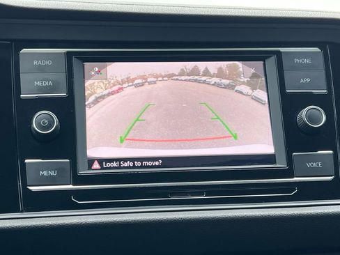 Used 2024 Volkswagen Jetta SE image 23