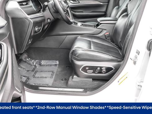 Used 2023 Jeep Grand Cherokee Overland w/ Adv Protech Group III image 21