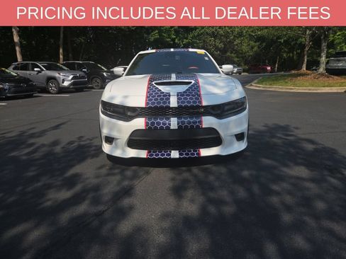 Used 2019 Dodge Charger Scat Pack w/ Dynamics Package RWD image 2